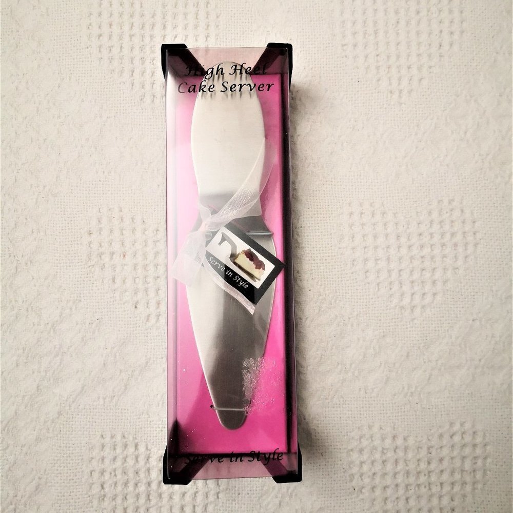 High Heel Cake Server‎